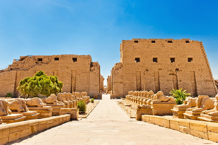 Esplorando i templi di Karnak