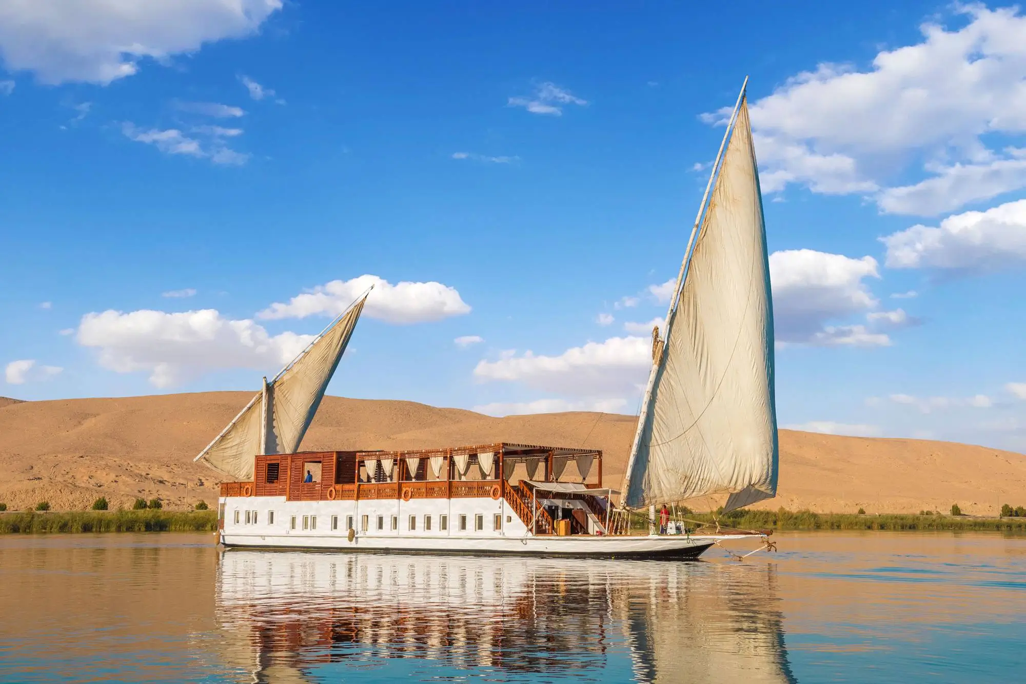 El Hanim Dahabiya Nile Cruise