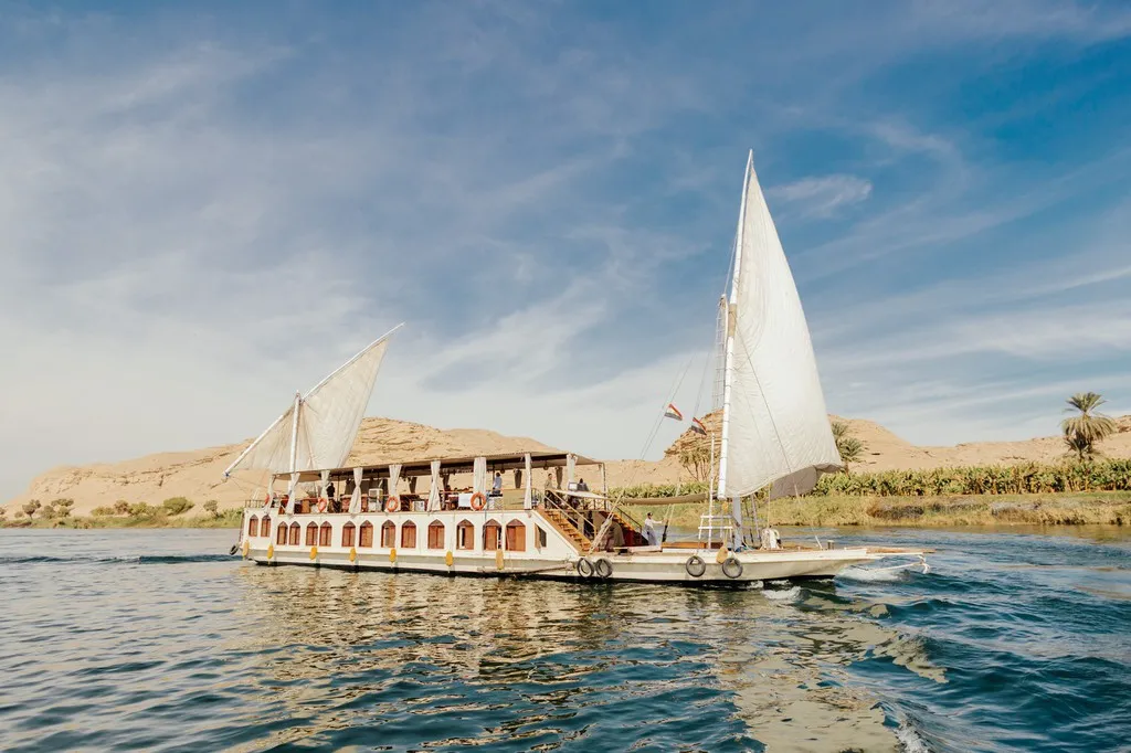 Queen Tyi I Dahabiya